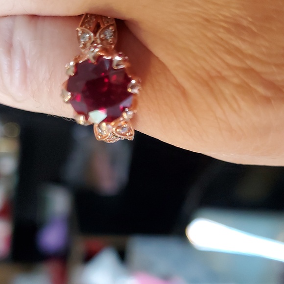 Elegant 925° Silver 2ct Lab.Ruby And 22 Litl Rubys Ring. - Picture 5 of 9
